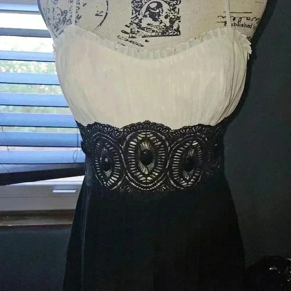 Democracy Womans Spaghetti Strap Dress Size 8 - Picture 2 of 10